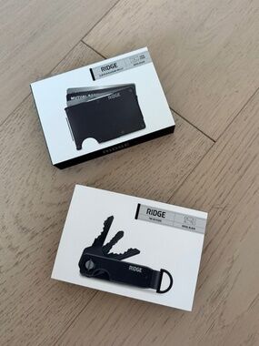 NEW Ridge RFID Blocking Wallet and Key Holder in Royal Black